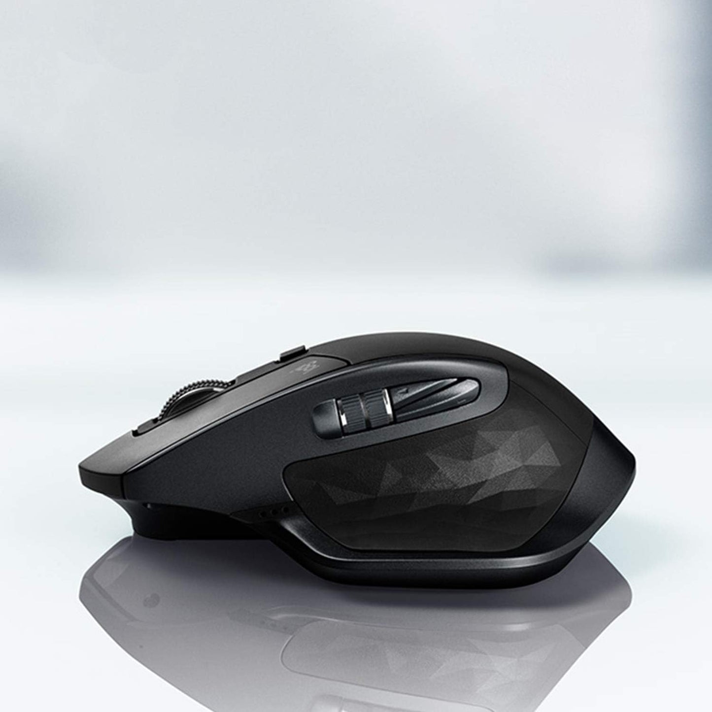 Logitech MX900 Keyboard and MX Master Mouse Combo - Black